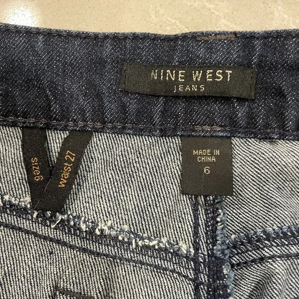 Nine West Women's Jeans Size 6 Straight Leg Dark wash denim broadway style
